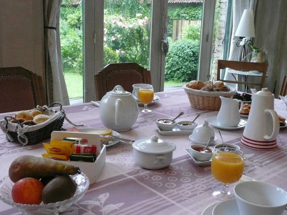 Bed and breakfast Manoir De Bois En Ardres Extérieur photo