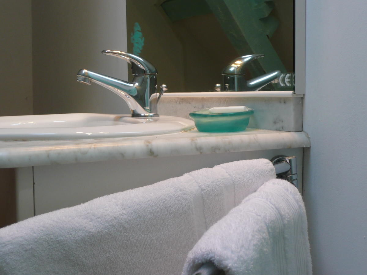 Bed and breakfast Manoir De Bois En Ardres Chambre photo