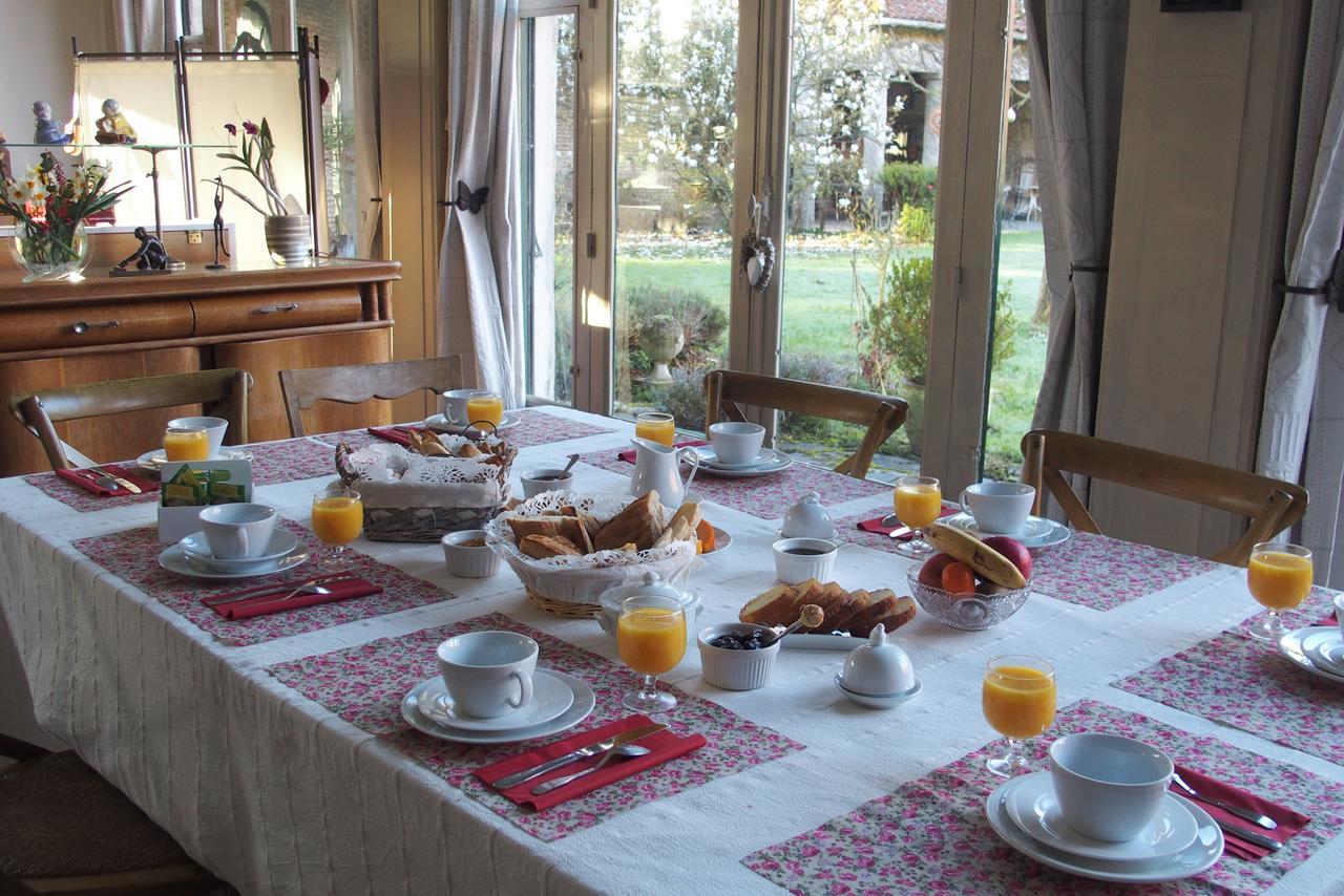 Bed and breakfast Manoir De Bois En Ardres Extérieur photo
